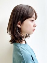 アンク(ank)&nbsp;ミディアムレイヤーカットストレートロングウルフカットベージュ