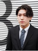 ゆる波巻き センターパート メッシュ 黒髪 スーツ 3
