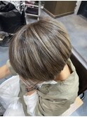 白髪をデザインに