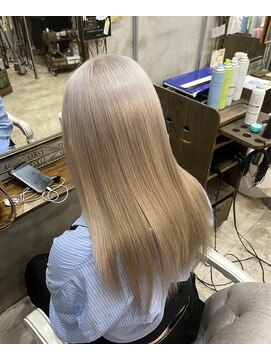 ブーミー(Bor mee) 【Bormee】ハイトーンロング/ホワイトカラー/ミルクティベージュ