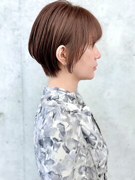 モリオ(morio) 軽さ×まとまりを叶える顔周りレイヤーショートボブ