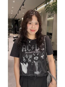 ベック(BECK) 細かめパーマで抜け感たっぷりロングパーマ