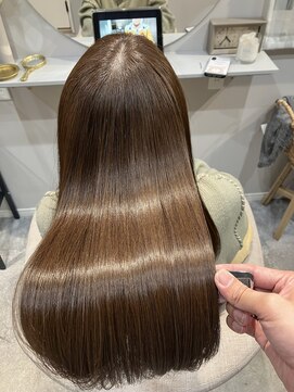 モンヘアー(mont hair) 髪質改善トリートメント、縮毛矯正で艶髪へ