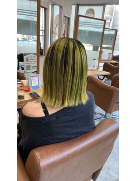 パルフェ ヘアー バイ オーク 九大学研都市(parfait hair byOAK) ライムイエロー