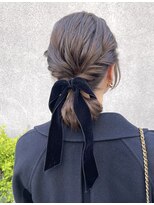マノハル(MANOHARU)&nbsp;お呼ばれヘア　ミディアムポニーテールアレンジ