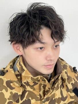 ツイストスパイラルパーマ センターパート ツーブロック