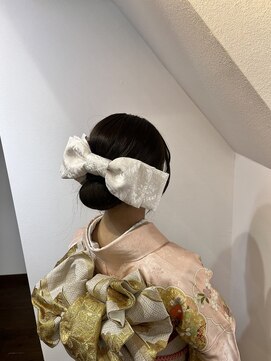 ル コワン ククー(Le coin coucou) シニヨンスタイル