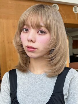 バイオレット 表参道店(Violet) ミルクティーブラウンミディアムレイヤーハッシュカットIB-29