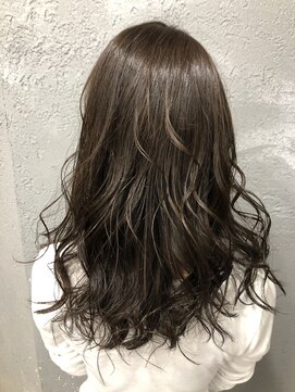 イズ 札幌店(is) アッシュブラウン