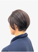 30代40代50代ナチュラルベージュ艶カラー/前下がり丸みショート