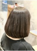 カーキグレージュマッシュショートボブフェザーバングヘナ(所沢)