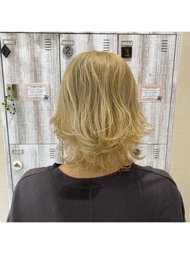 ソルト(Salt) ペールイエロー