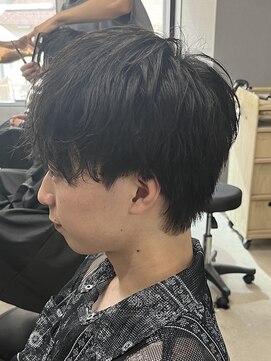 フイ 代々木(Hui) メンズ/アップバング/ツーブロックマッシュ/束感ショート波巻き