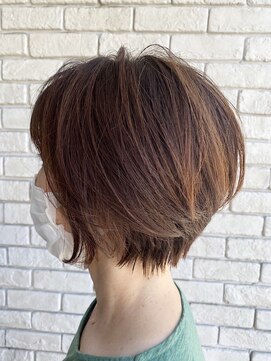 シャイン(shine) ふんわりショートボブ