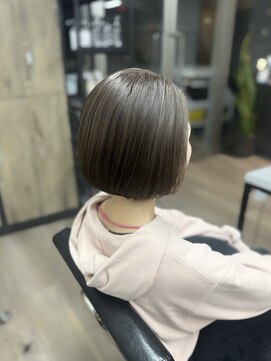 ヴィフ 大船(VIF) 白髪ぼかし脱白髪染めショートヘアショートボブカット大船駅鎌倉