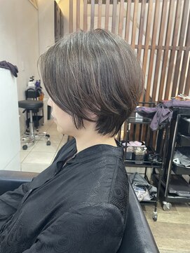 ハーツ(Heart's) 白髪ぼかし/イメチェンヘアスタイル/前髪カタログ/ショートボブ