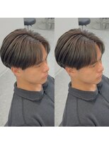 ブライト(BRIGHT)&nbsp;センターパートグレージュカラー