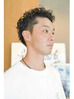 ビュートリアム 鎌倉小町(BEAUTRIUM)&nbsp;30代40代立ち上がりパーマ×刈り上げ無造作スタイル[渡沼一喜]