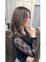 アデル 青山(Adele)&nbsp;白髪ぼかし×透明感ハイライトカラー