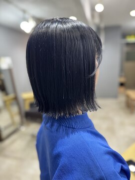 サンジュウナナドシー 大宮東口店(37.0℃) 切りっぱなしボブ