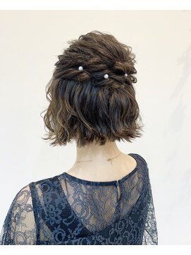 レア(Le'a) ボブハーフアップ