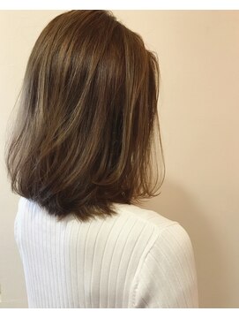 カーラヘアー(carla hair) ナチュラルベージュ