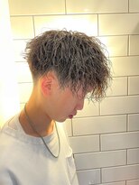 フリーク バーバーショップ 都島店(FREAK BARBER SHOP)&nbsp;ツイストスパイラルネープレスショート前下がりマッシュ