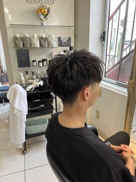 アイズ 海老名(AIZU) ニュアンスパーマ　アップバング　刈り上げマッシュ