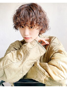 ホロ(hollo) マッシュプードルパーマショート