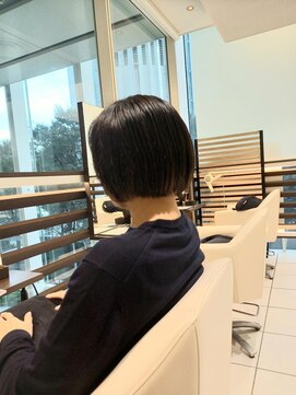エムコーゾーヘアー(M KOZO hair) 【YAMATO】東京/丸の内/大人ショート/大人ボブ/耳かけ
