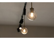 ヲカシ(wocashi)の雰囲気(こだわりの照明、ポイントになってます。)