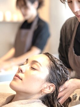 ヘアー グリーン(hair green)の写真/【至福の時間】コンディションを整え頭皮環境を改善！日々の疲れを癒しヘッドスパで心も頭皮もリラックス♪