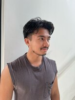 ワースホワイル(WORTH WHILE)&nbsp;刈り上げセンターパートサーフカールフェザーパーママレットヘア