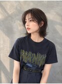 抜け感レイヤー×外ハネミディ