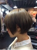 前下がりショート 襟足刈り上げで収まり● モガちゃん風