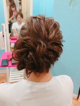ヘアセットサロン アッシュ 神戸三宮(Ash) ちょい横めなアップ☆