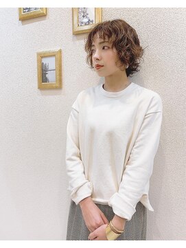 マノ ア ファト(mano a fato by design hair) ガーリーカールスタイル