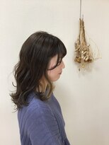 アドゥーヘア ヴィス(A do hair vis) イヤリングカラーで春らしく柔らかさを！