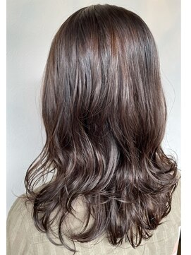 ファミリーヤ コーヴォ(Famiglia Covo) ミントグレージュで大人艶グレージュ