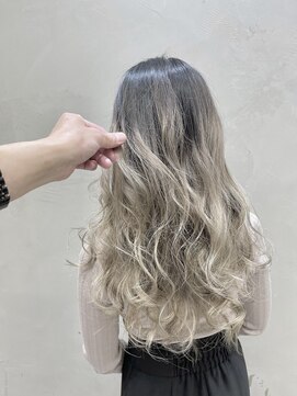 フェリア 松山(Feria) 【Feria松山】ホワイトベージュグラデ♪“石田幸輔”