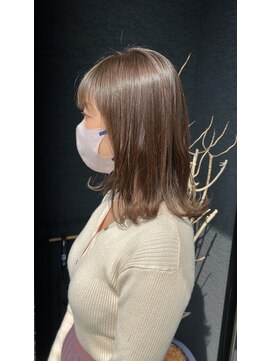 ツヅル(tsuzuru.) 透明感アッシュベージュ！