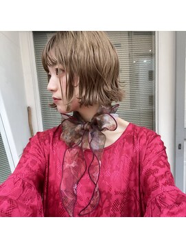 ミント(mint) 【ミニボブに合う！ナチュラルオリーブ！ブリーチ1回◎】