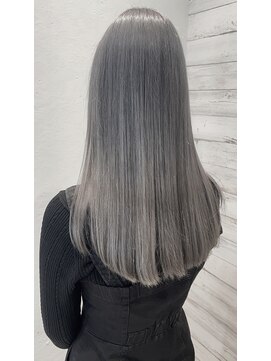 リック(Ric by KENJE) ブリーチ必須　シルバーカラー