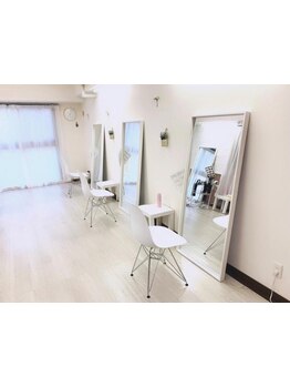 白を基調とした韓国風で上質な空間♪日常を忘れてリラックスできる！あなただけの素敵なスタイルを…。