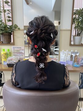 コアフィールフィス(COIFFURE fils) 新規お得クーポンあり【見附　今町】編み下ろしアレンジ
