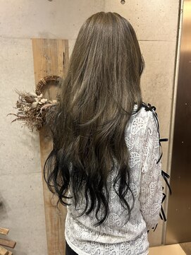アチーブ ヘア デザイン(achieve hair design) ミルクティーブラウン×ブラック 裾カラー/ブリーチ/ロング