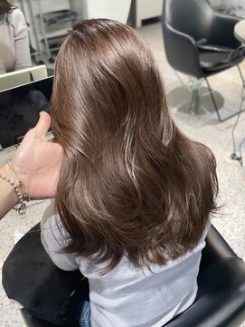 ルモ(Lumo) 【HIROMI指名】くすみベージュ/ブリーチなしで楽しめるくすみ色