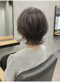 小顔ショート　オリーブグレー　クラゲヘアー