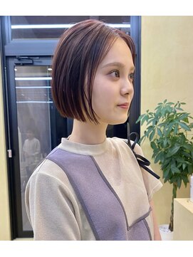 スニュウ(snuw) レイヤーボブマロンベージュインナーカラーブリーチなし