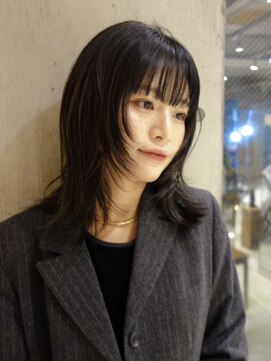 ケイトテイラー(KATETAYLOR) ミディアムレイヤーハッシュカット透明感ブラウン